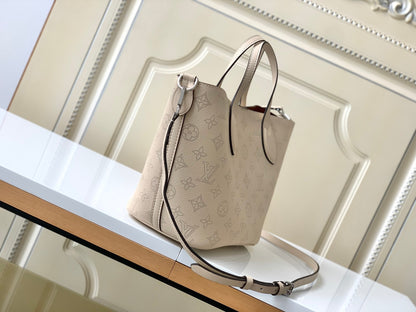 Louis Vuitton Blossom PM