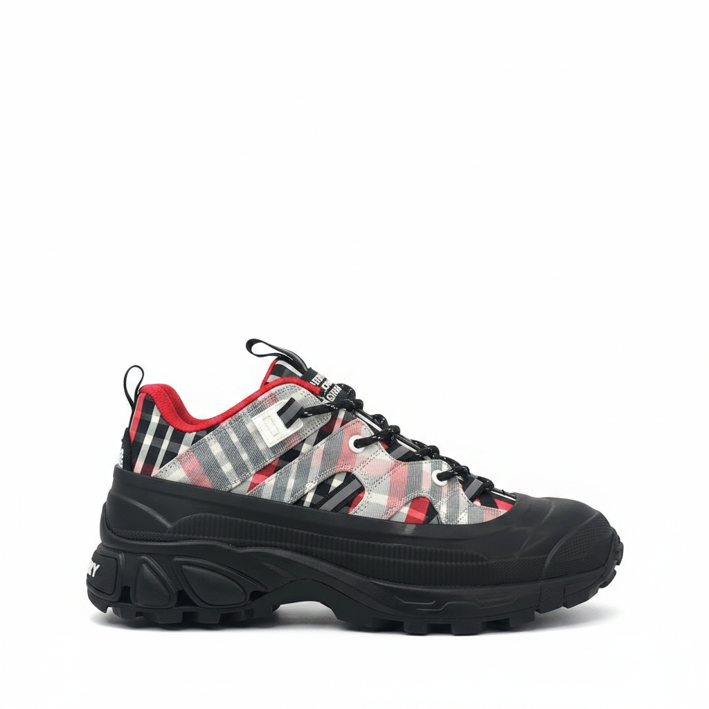 Burberry Arthur "Black-Red-White"