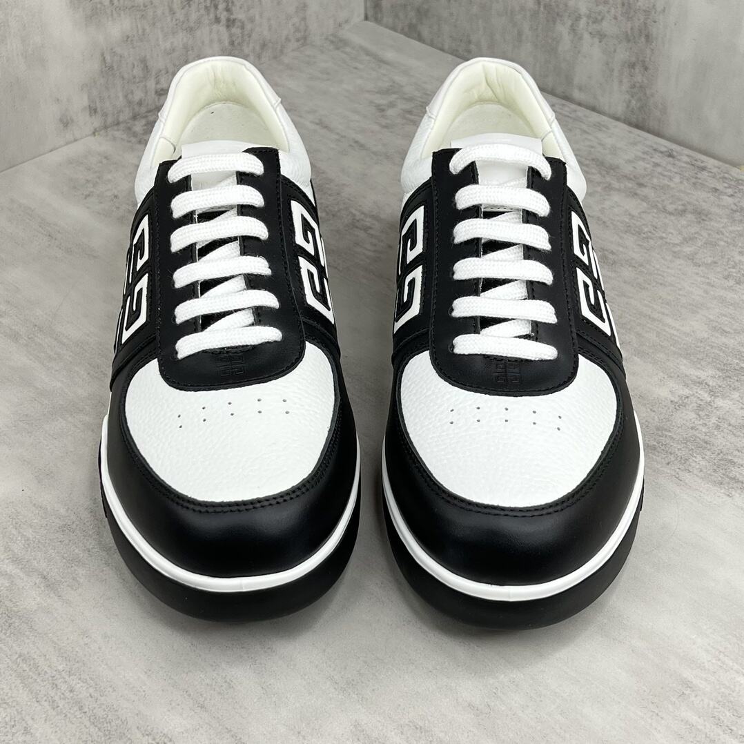 Givenchy Low-Top G4 "Black-White"