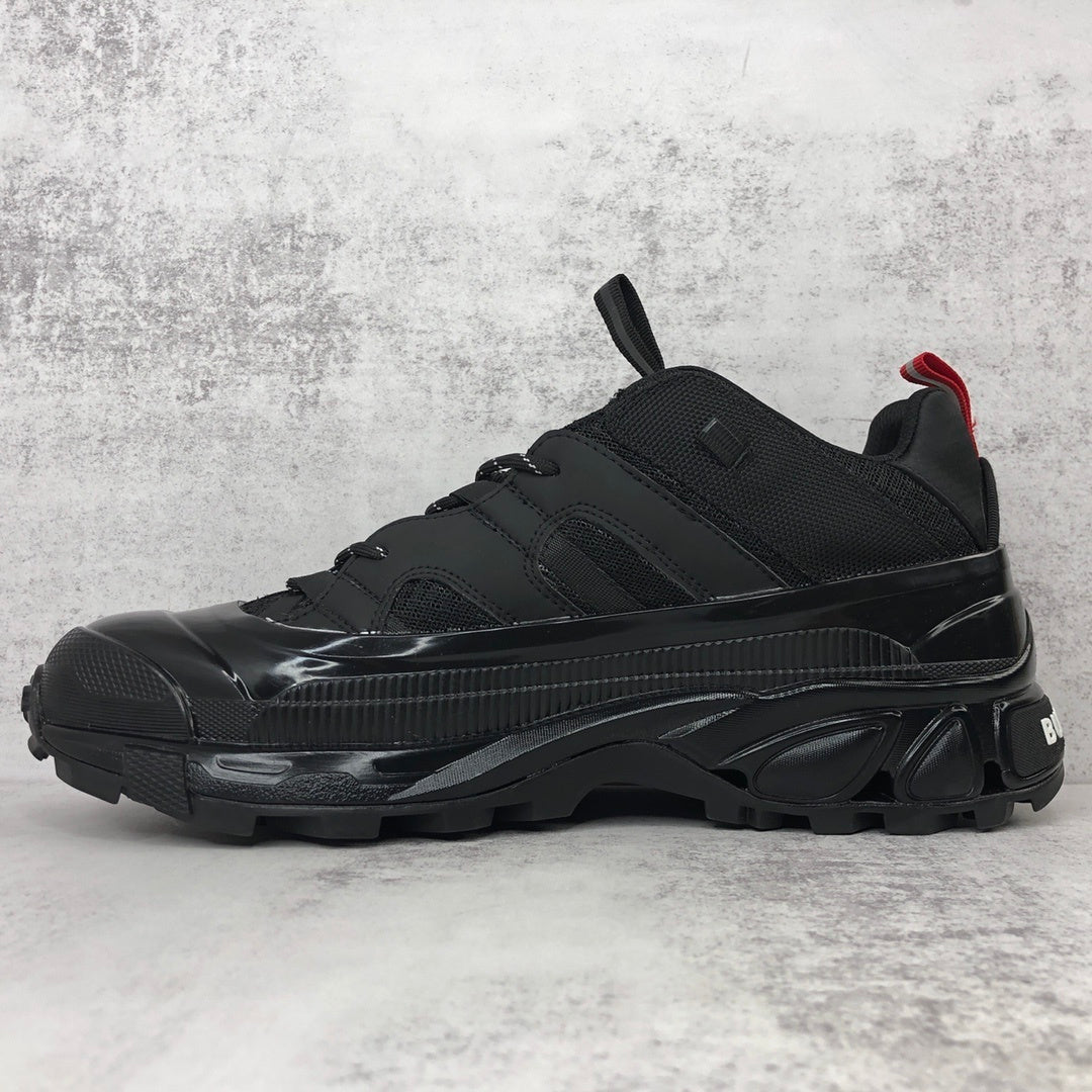 Burberry Arthur "Black-Red Heel Loop"