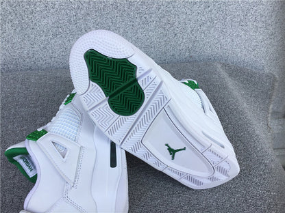 Air Jordan 4 Retro "Pine Green Metallic"