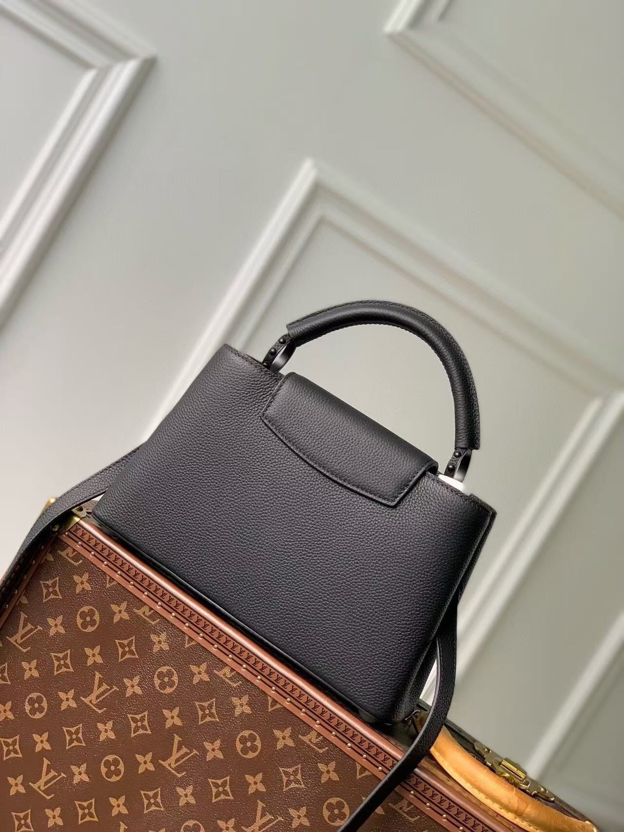 Louis Vuitton Capucines BB