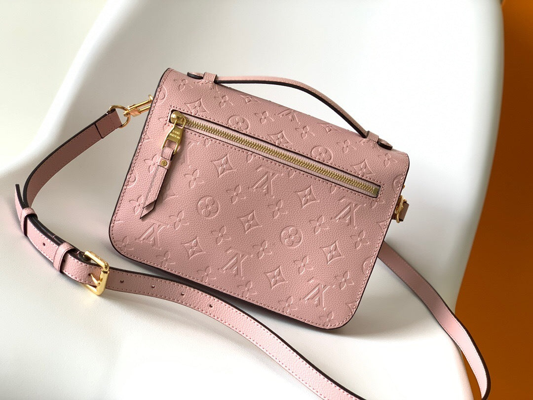 Louis Vuitton Pochette Métis