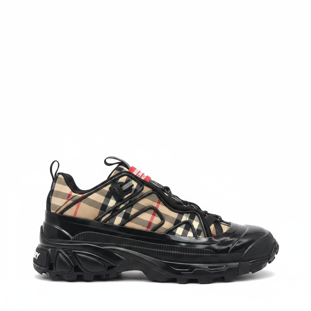 Burberry Arthur "Black-Vintage"