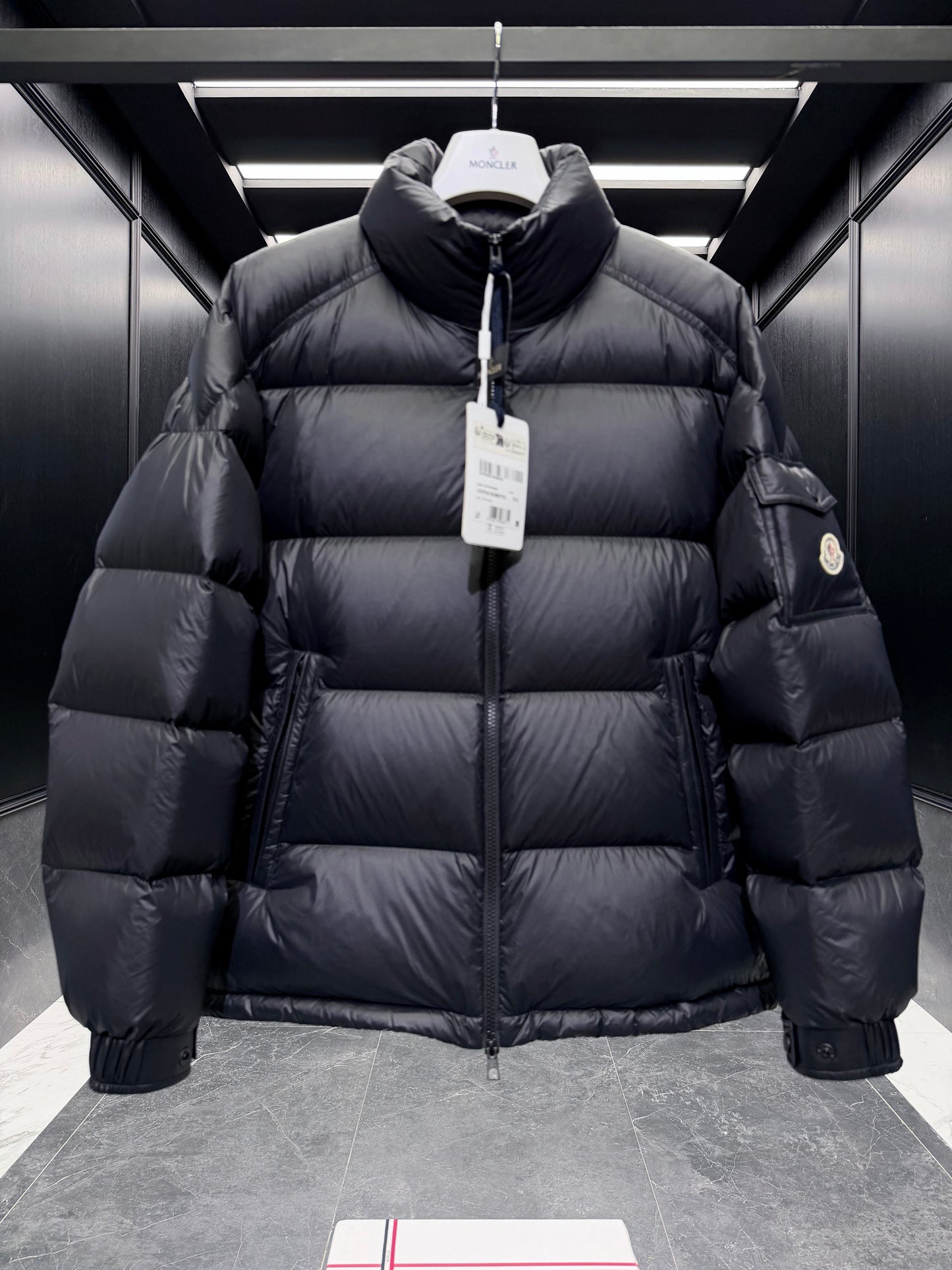 Moncler Levitha Hooded Short Down Jacket "Black"