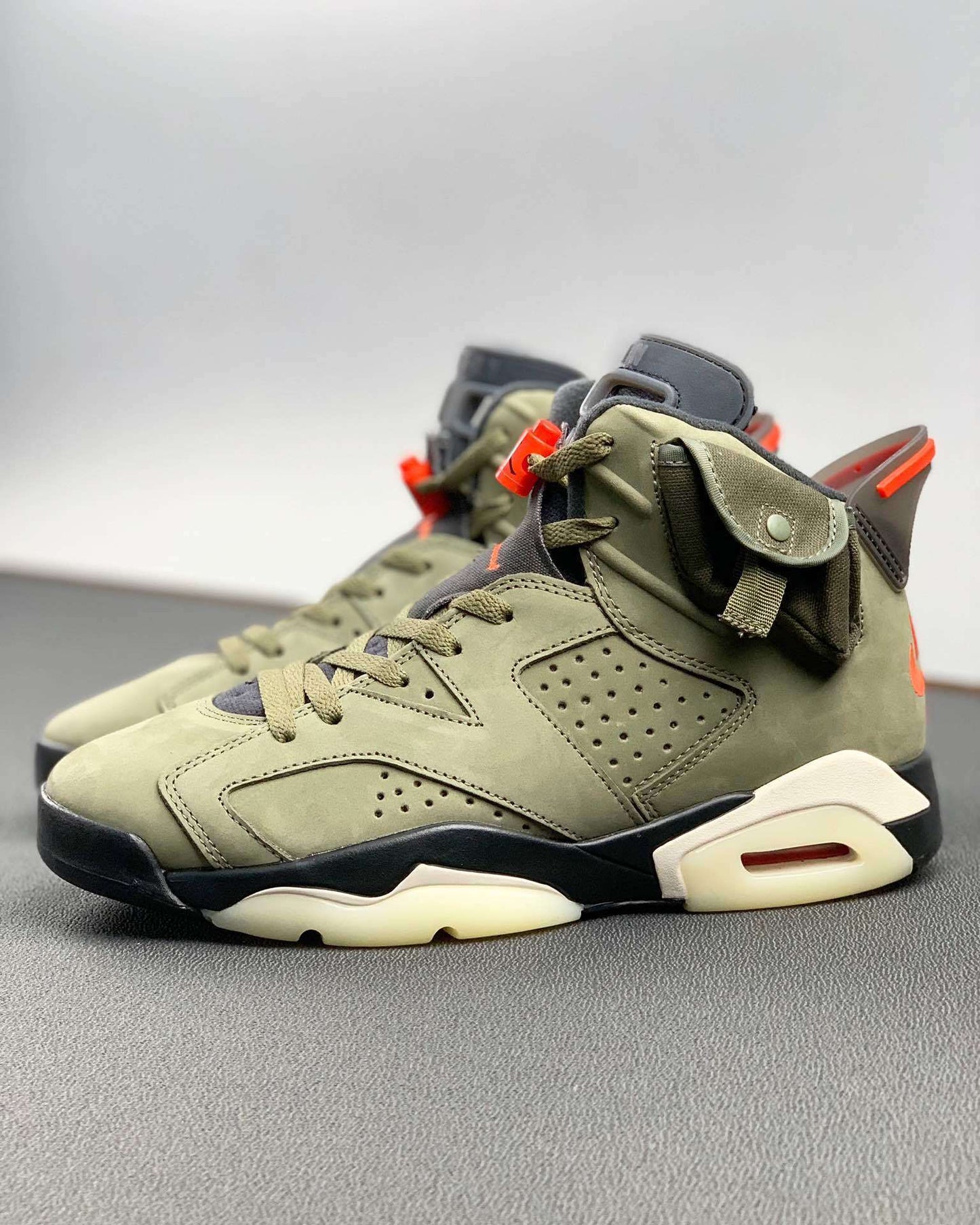 Travis Scott x Air Jordan 6 Retro "Cactus Jack"