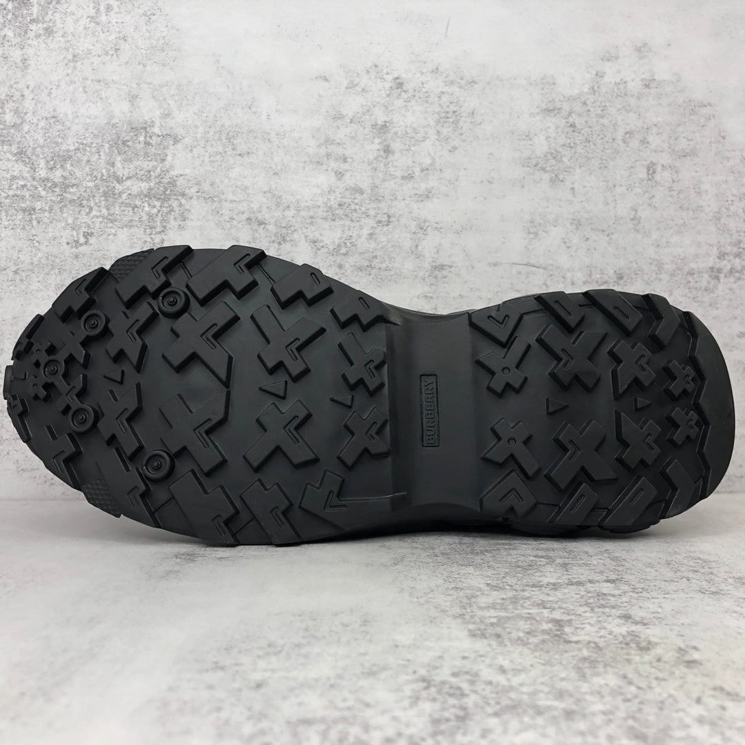 Burberry Arthur "Black-Vintage"