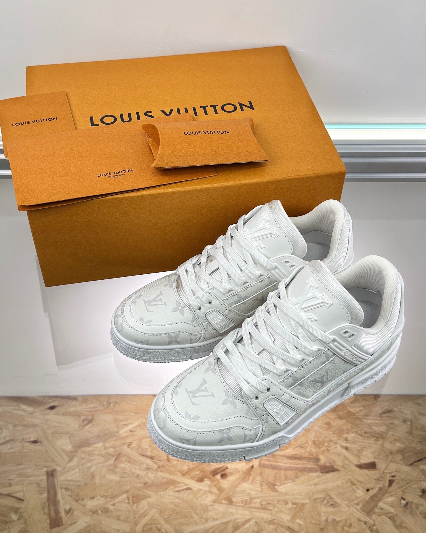 Louis Vuitton LV Trainers "White Monogram"