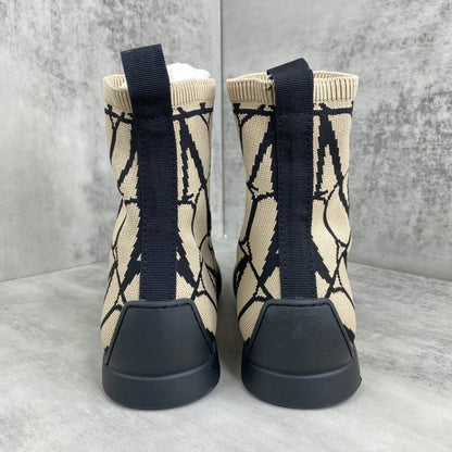 Valentino Garavani Cityshore "Beige-Black Monogram"
