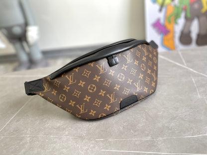 Louis Vuitton Discovery Bumbag PM