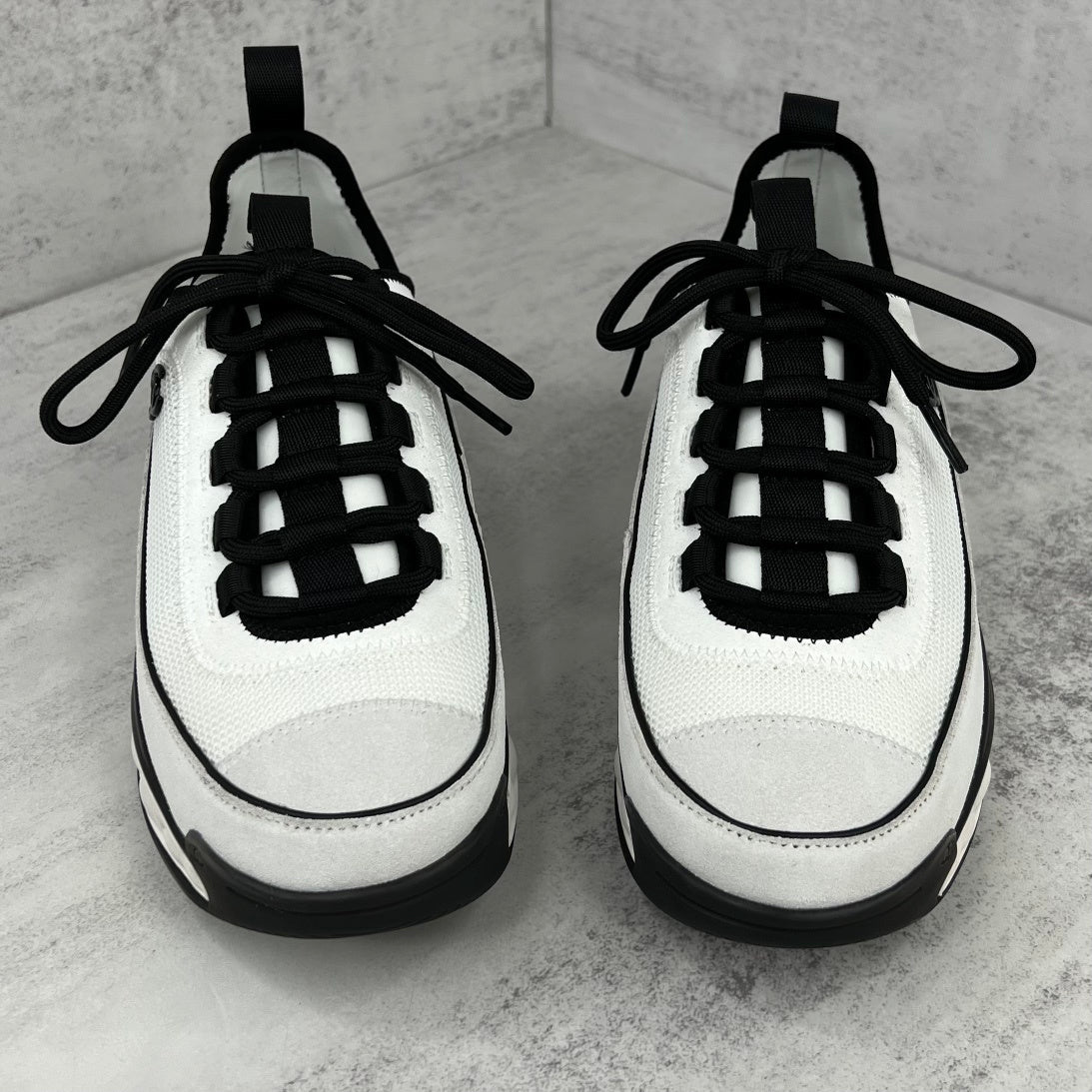 Chanel 22B "White-Grey-Black"