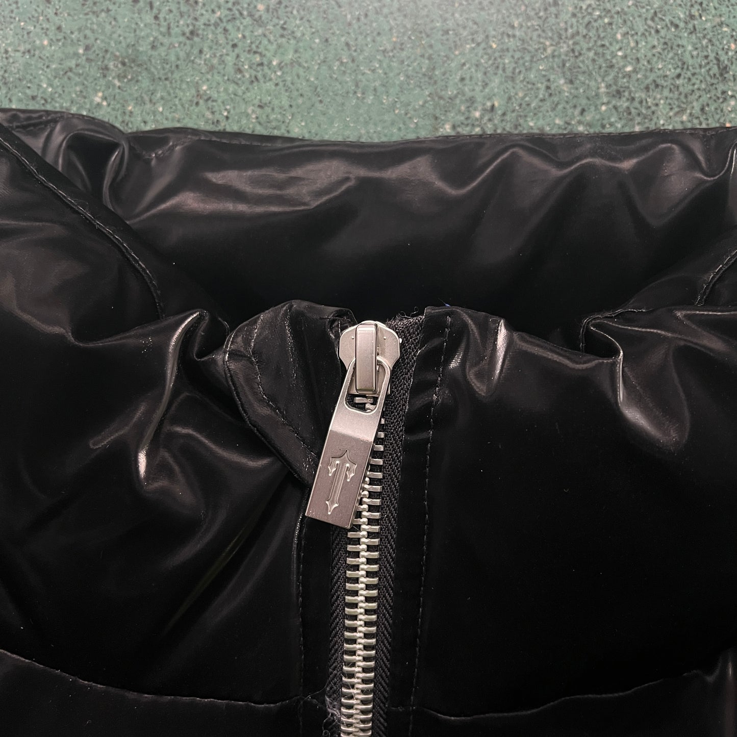 Trapstar Irongate Down Jacket "Shiny Black"