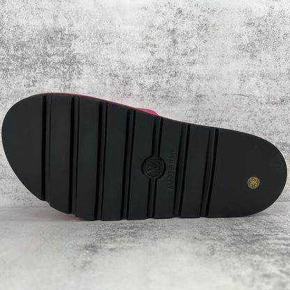 Louis Vuitton Slides "Pink-Black"