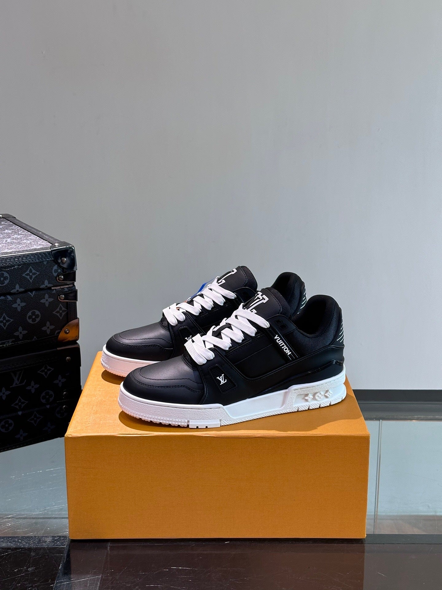 Louis Vuitton LV Trainers "Black"