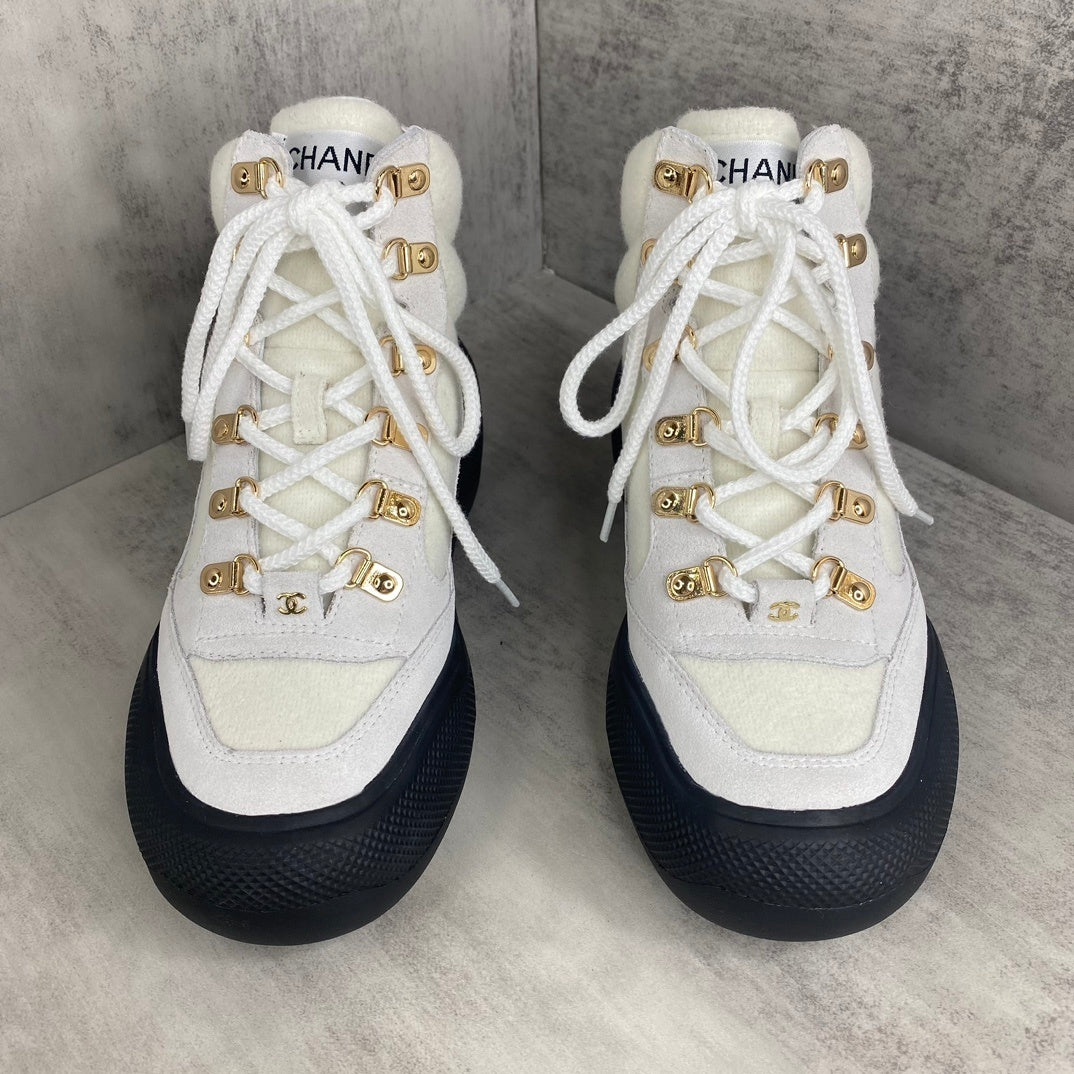 Chanel Snow Boots "White-Black Suede"
