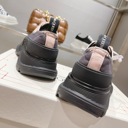 Alexander McQueen Tread Slick Low "Black-Pink"