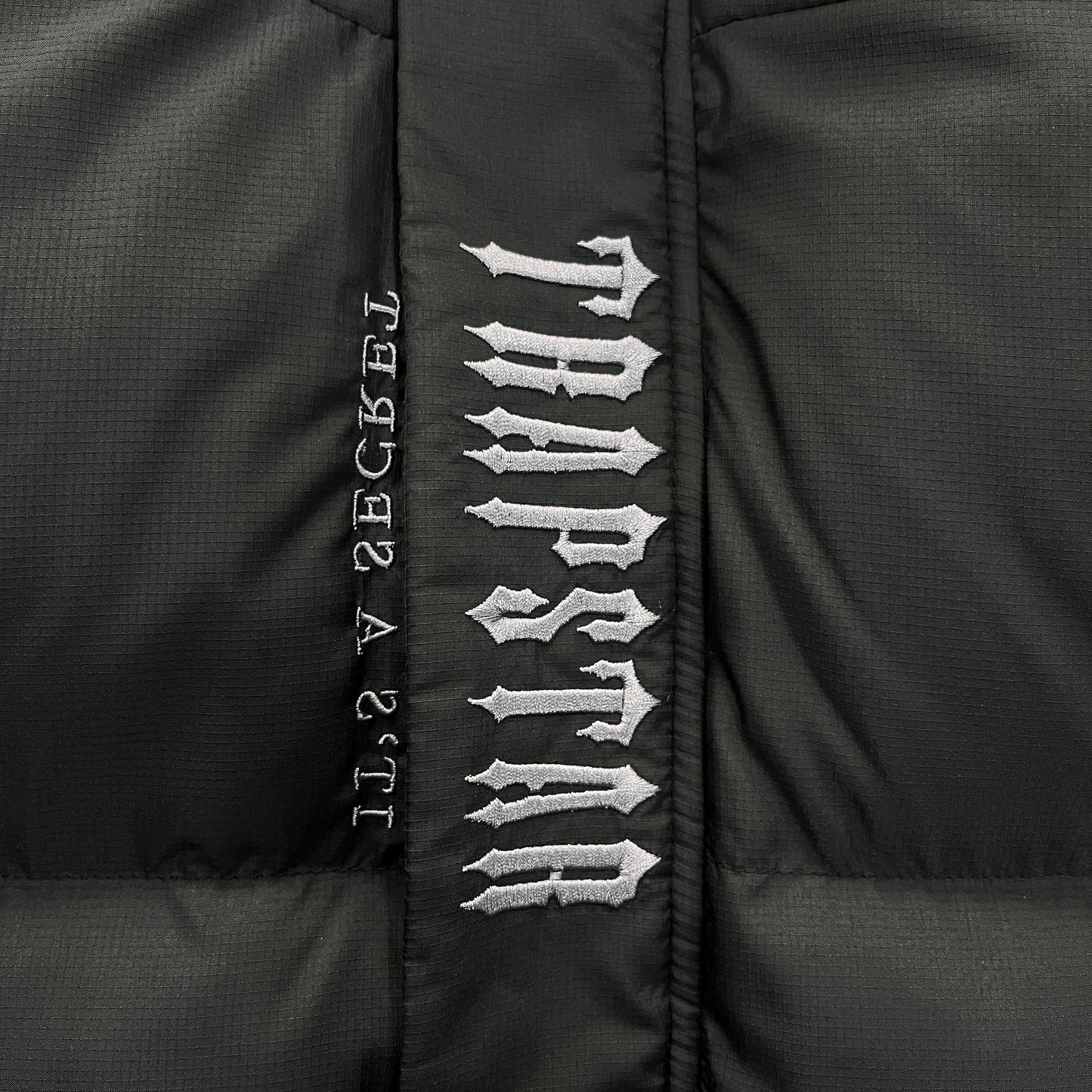 Trapstar Short Decoded Down Jacket "Black-White"