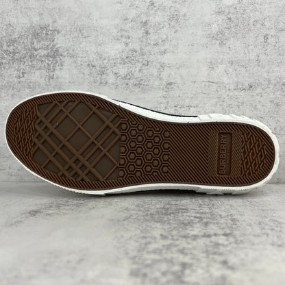 Burberry Gabardine "White"