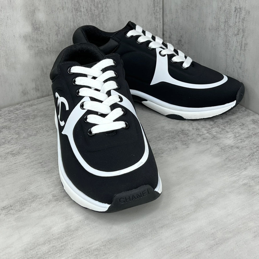 Chanel 22A "Black-White"