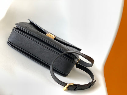 Louis Vuitton Pochette Métis