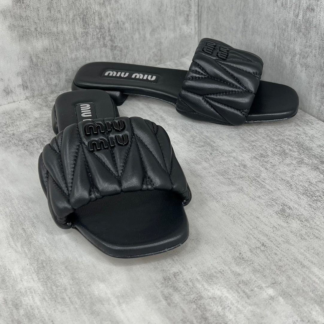 Miu Miu Slides "Black"