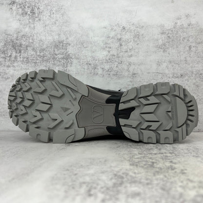 Valentino Garavani Climbers "Black"