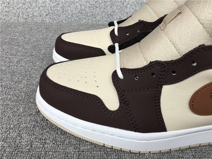 Air Jordan 1 Mid SE "Brown Basalt Fleece"