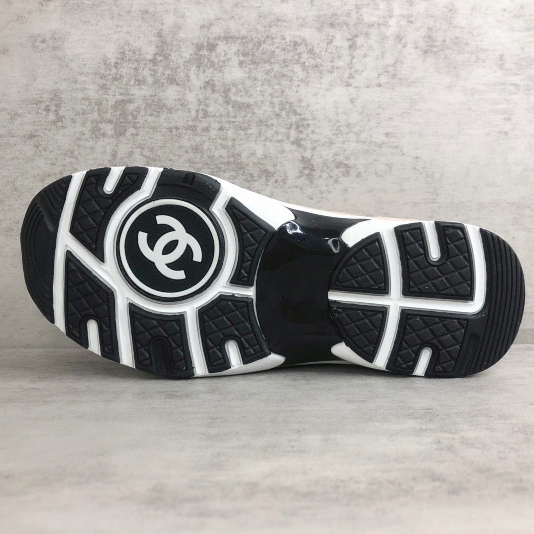 Chanel Interlocking CC "Beige-Pink"