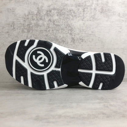 Chanel Interlocking CC "Beige-Pink"