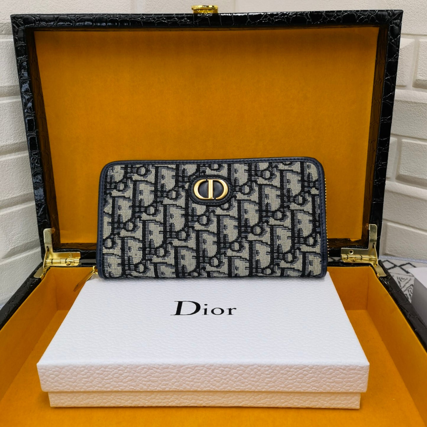 Dior 30 Montaigne Voyageur Long Wallet Blue Dior Oblique Jacquard