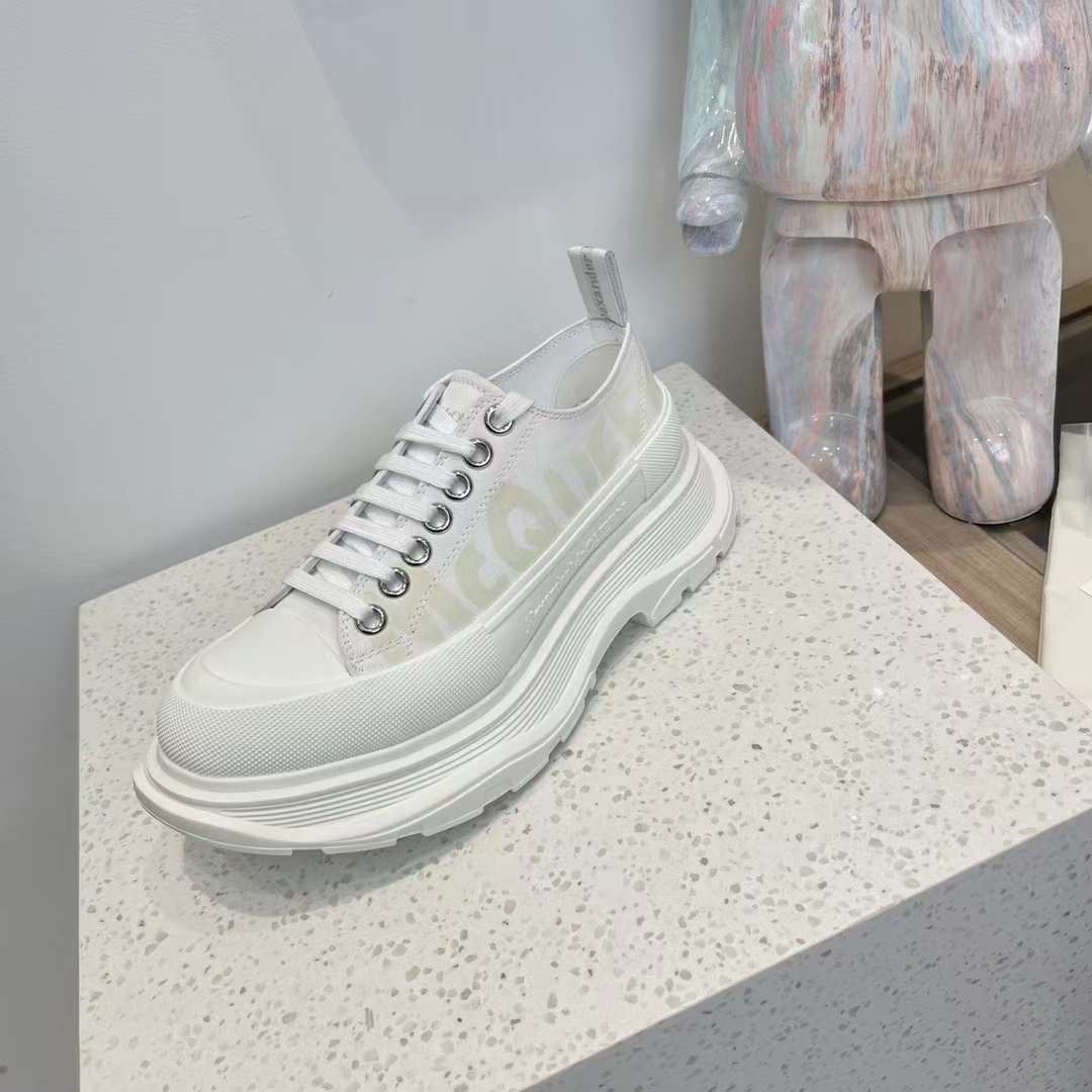Alexander Mcqueen Tread Slick Low "Graffiti White-Silver"