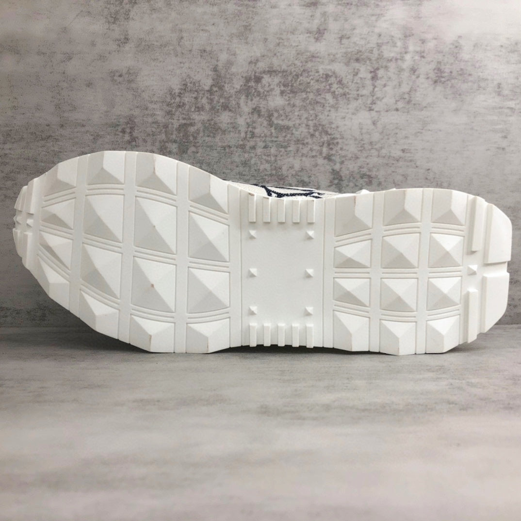 Valentino Garavani Netrunner "White-Black Monogram"