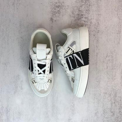 Valentino Garavani VL7N "White-Black"