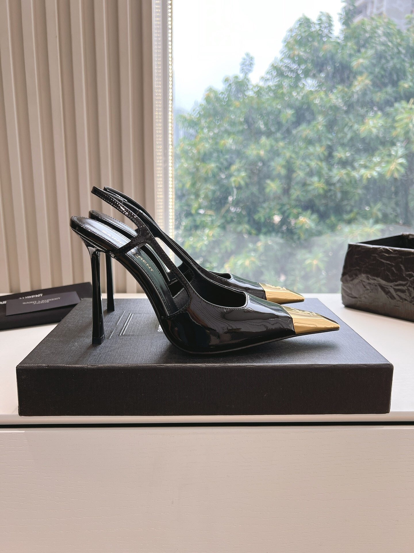 Saint Lauretn Jeanne Slingback Pumps 110mm "Black-Gold"
