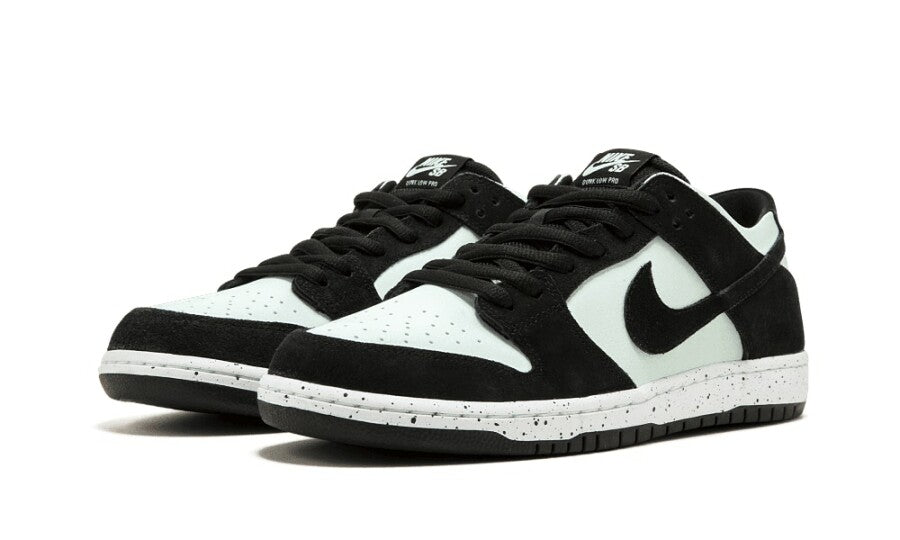 Nike SB Dunk Low "Barely Green"