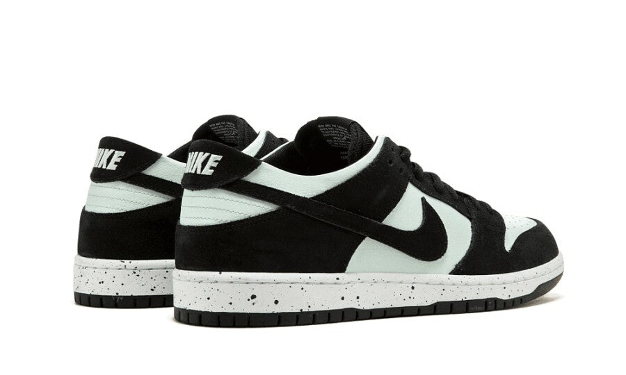 Nike SB Dunk Low "Barely Green"