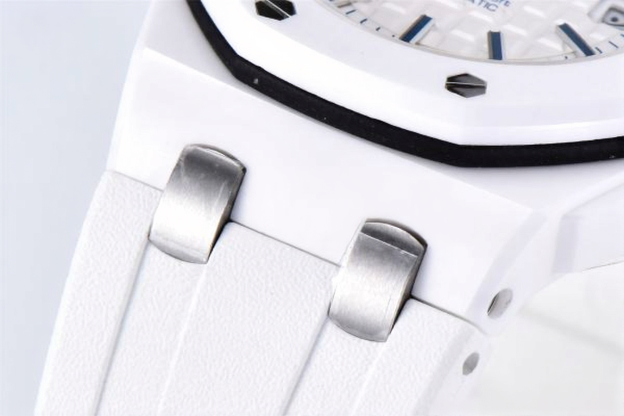 Audemars Piguet Royal Oak Offshore Diver 42mm White Ceramic